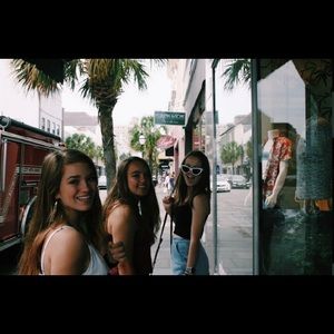 Meet your Posher, Annie